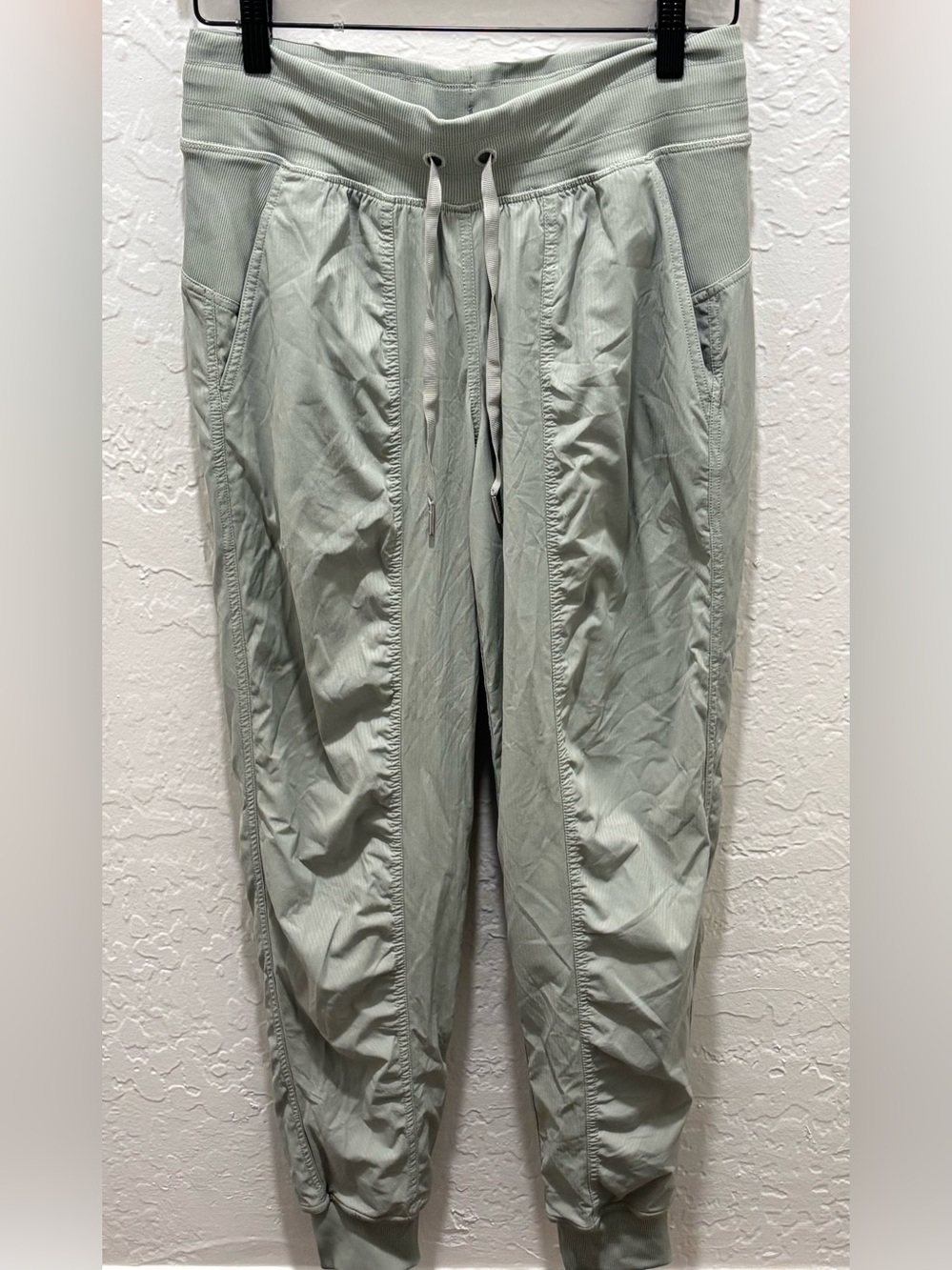 lululemon athletica Women’s Light Sage Drawstring Joggers
